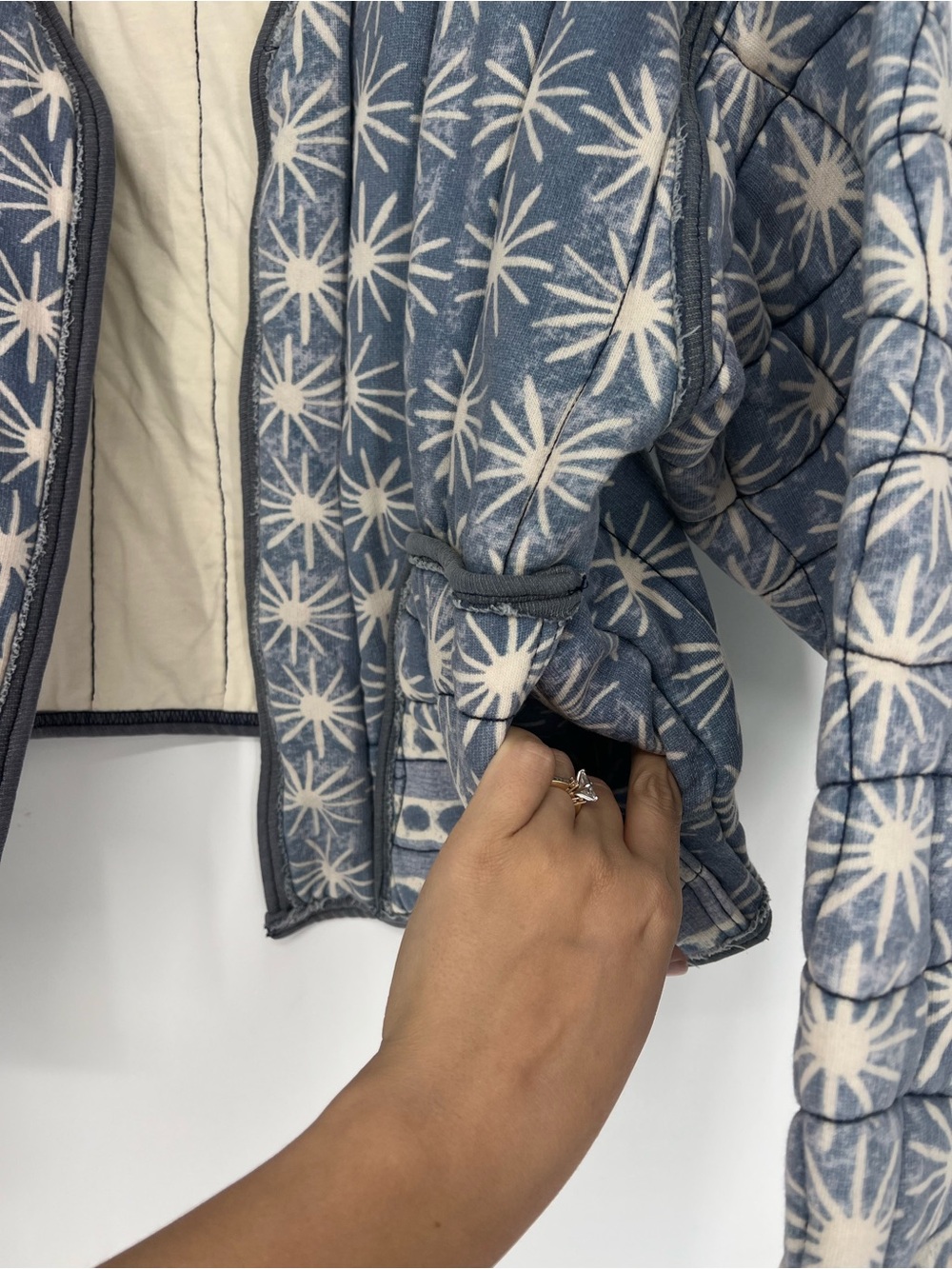 Free People Blue Starburst Pattern Open Quilted Bohemian Cropped Jacket S - Picture 7 of 7